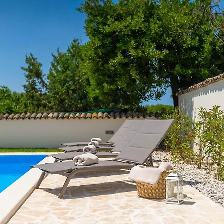 Holiday home Casa Lampadina *